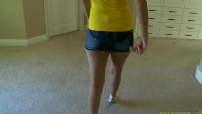 We essay a most assuredly cute fresh comer in get under